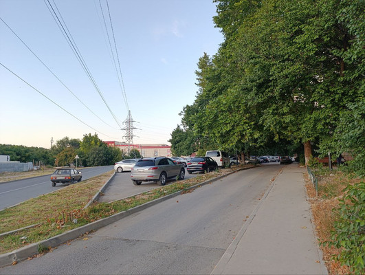 Продам трехкомнатную (3-комн.) квартиру, Бела Куна ул, 33, Симферополь г