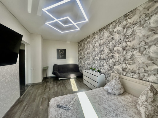 Продам однокомнатную (1-комн.) квартиру, Крымской весны ул, 9ак1, Мирное с