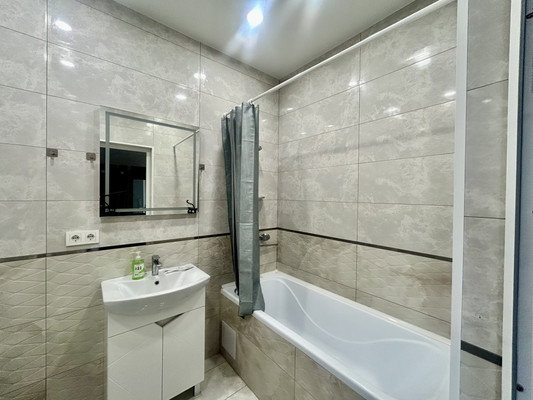 Продам однокомнатную (1-комн.) квартиру, Крымской весны ул, 9ак1, Мирное с