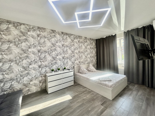 Продам однокомнатную (1-комн.) квартиру, Крымской весны ул, 9ак1, Мирное с