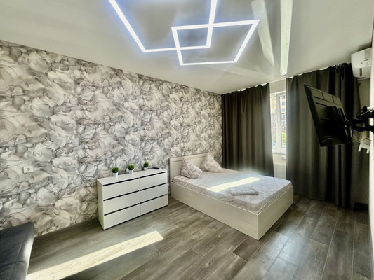 Продам однокомнатную (1-комн.) квартиру, Крымской весны ул, 9ак1, Мирное с