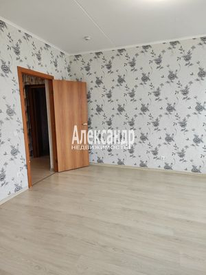 Продам трехкомнатную (3-комн.) квартиру, Знаменская ул, 1/8, Всеволожск г
