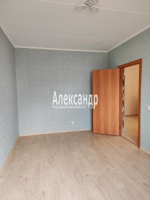 Продам трехкомнатную (3-комн.) квартиру, Знаменская ул, 1/8, Всеволожск г