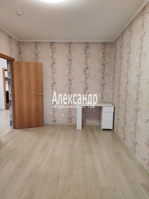 Продам трехкомнатную (3-комн.) квартиру, Знаменская ул, 1/8, Всеволожск г
