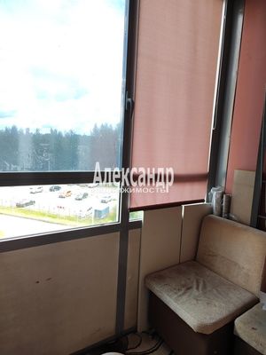 Продам трехкомнатную (3-комн.) квартиру, Знаменская ул, 1/8, Всеволожск г