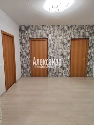 Продам трехкомнатную (3-комн.) квартиру, Знаменская ул, 1/8, Всеволожск г