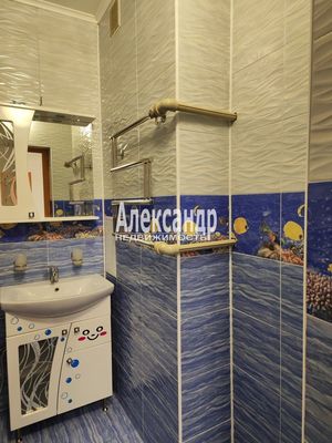 Продам трехкомнатную (3-комн.) квартиру, Знаменская ул, 1/8, Всеволожск г