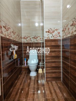 Продам трехкомнатную (3-комн.) квартиру, Знаменская ул, 1/8, Всеволожск г