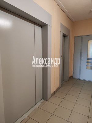Продам трехкомнатную (3-комн.) квартиру, Знаменская ул, 1/8, Всеволожск г