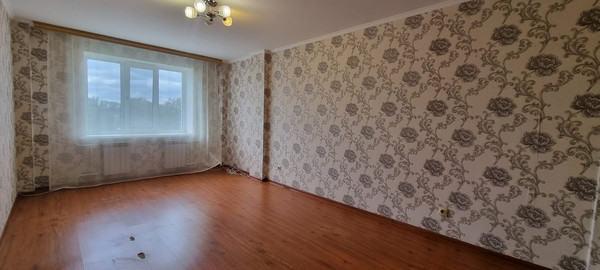 Продам трехкомнатную (3-комн.) квартиру, Медведева ул, 65к3, Брянск г