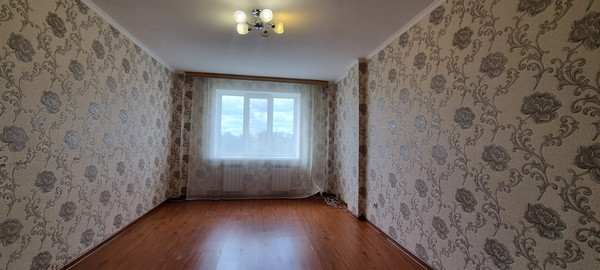 Продам трехкомнатную (3-комн.) квартиру, Медведева ул, 65к3, Брянск г