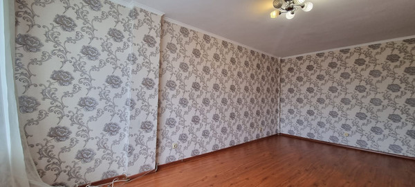 Продам трехкомнатную (3-комн.) квартиру, Медведева ул, 65к3, Брянск г