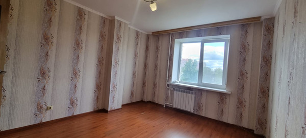 Продам трехкомнатную (3-комн.) квартиру, Медведева ул, 65к3, Брянск г