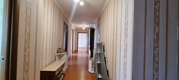 Продам трехкомнатную (3-комн.) квартиру, Медведева ул, 65к3, Брянск г