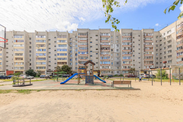 Продам трехкомнатную (3-комн.) квартиру, Богдана Хмельницкого ул, 41, Брянск г