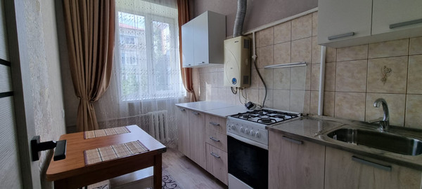 Продам двухкомнатную (2-комн.) квартиру, Куйбышева ул, 7, Брянск г