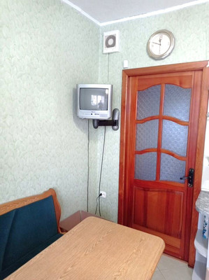 Продам двухкомнатную (2-комн.) квартиру, Машиностроительная ул, 120, Калининград г