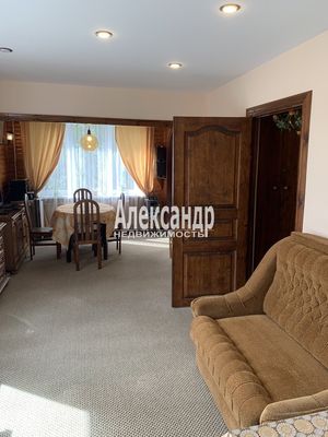 Продам трехкомнатную (3-комн.) квартиру, Альпийский пер, 23к1, Санкт-Петербург г