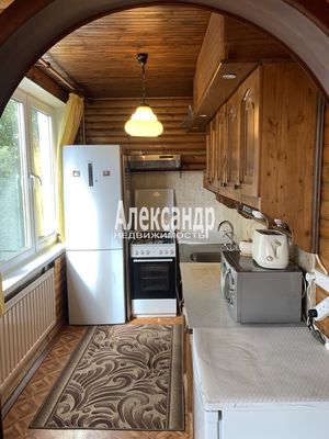 Продам трехкомнатную (3-комн.) квартиру, Альпийский пер, 23к1, Санкт-Петербург г