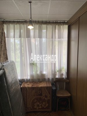 Продам трехкомнатную (3-комн.) квартиру, Альпийский пер, 23к1, Санкт-Петербург г