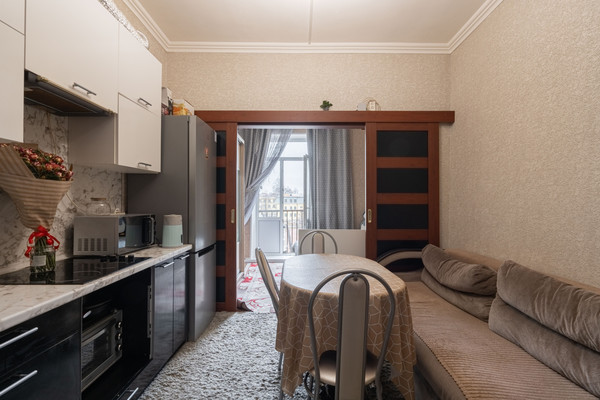 Продам комнату в 20-комн. квартире, Огородный пер, 3, Санкт-Петербург г