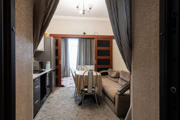 Продам комнату в 20-комн. квартире, Огородный пер, 3, Санкт-Петербург г