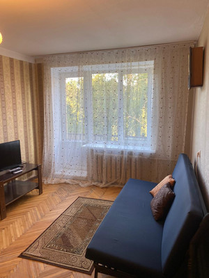 Сдам трехкомнатную (3-комн.) квартиру, Школьная ул, 4А, Санкт-Петербург г