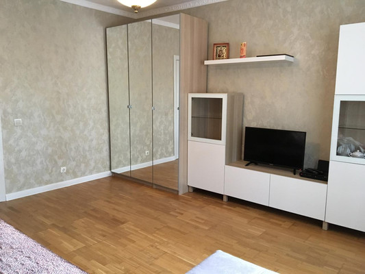 Продам однокомнатную (1-комн.) квартиру, Смирновская ул, 32, Люберцы г