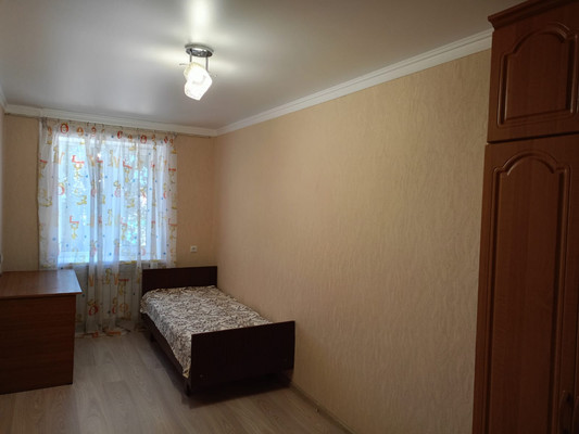 Сдам двухкомнатную (2-комн.) квартиру, 2-я Урицкого ул, 57, Армавир г