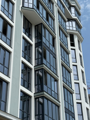 Продам трехкомнатную (3-комн.) квартиру, Хужокова ул, 1, Нальчик г