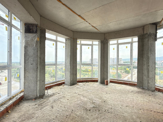 Продам трехкомнатную (3-комн.) квартиру, Хужокова ул, 1, Нальчик г