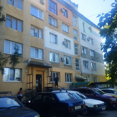 Продам однокомнатную (1-комн.) квартиру, Русская ул, 103, Симферополь г