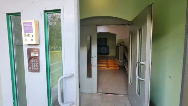 Продам однокомнатную (1-комн.) квартиру, Полярная ул, 9к2, Москва г