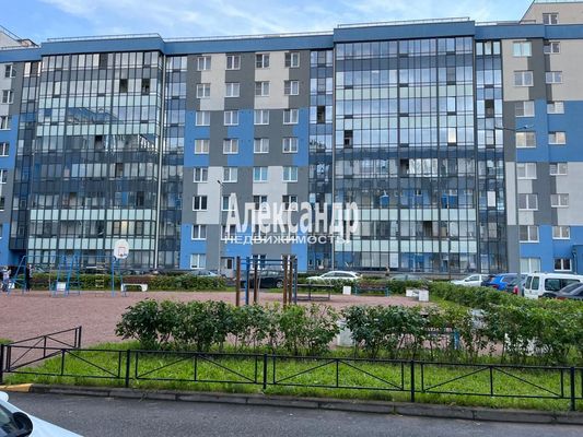 Продам однокомнатную (1-комн.) квартиру, Ясная ул, 4, Янино-1 гп