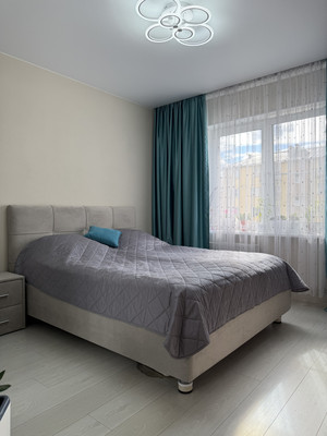 Продам однокомнатную (1-комн.) квартиру, Ленсоветовский тер, 13, Шушары п