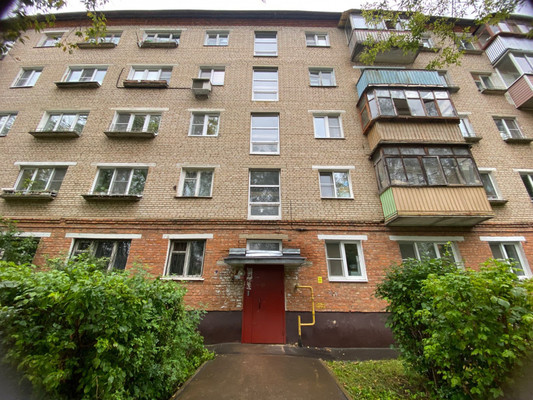 Продам двухкомнатную (2-комн.) квартиру, Мира ул, 6, Верея г