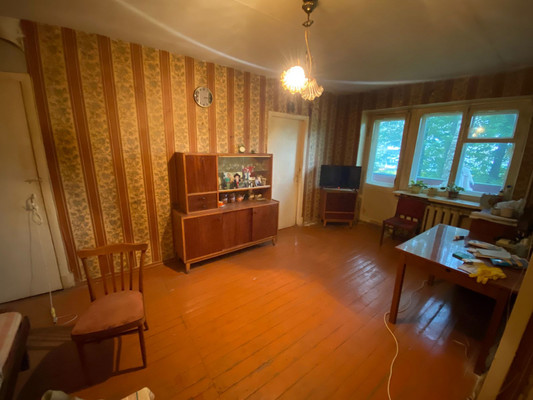 Продам двухкомнатную (2-комн.) квартиру, Мира ул, 6, Верея г
