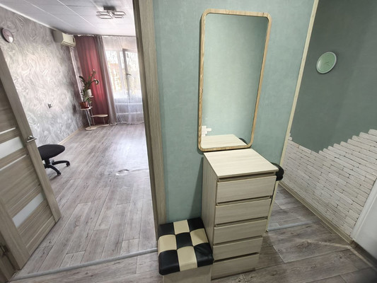 Продам двухкомнатную (2-комн.) квартиру, 1 мкр, 31, Кропоткин г