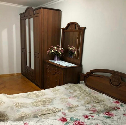 Продам двухкомнатную (2-комн.) квартиру, А.А.Кадырова ул, 11, Нальчик г