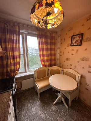 Продам двухкомнатную (2-комн.) квартиру, Новоясеневский пр-кт, 32к3, Москва г