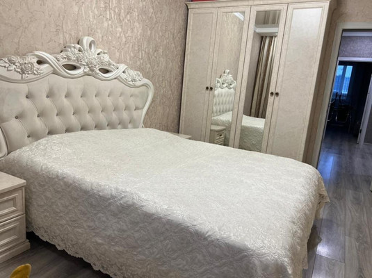 Продам двухкомнатную (2-комн.) квартиру, Командорская ул, 3к2, Краснодар г