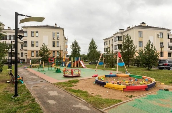 Продам двухкомнатную (2-комн.) квартиру, Павловский б-р, 8, Новинки д