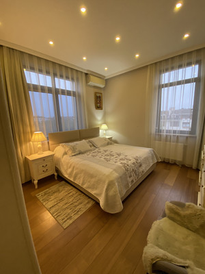 Продам двухкомнатную (2-комн.) квартиру, Павловский б-р, 8, Новинки д