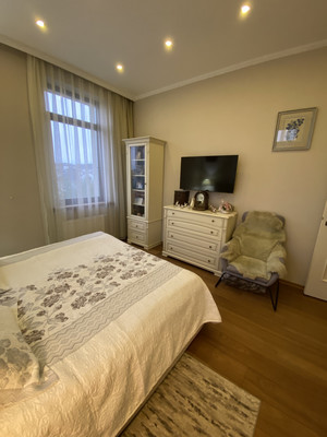 Продам двухкомнатную (2-комн.) квартиру, Павловский б-р, 8, Новинки д