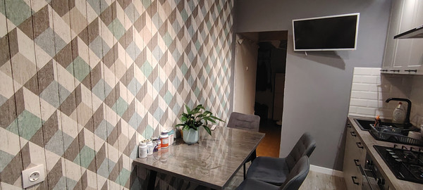 Продам трехкомнатную (3-комн.) квартиру, Рощинская (Климовск мкр.) ул, 23, Подольск г