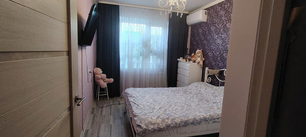 Продам трехкомнатную (3-комн.) квартиру, Рощинская (Климовск мкр.) ул, 23, Подольск г