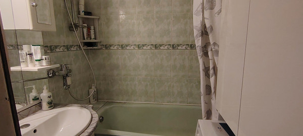 Продам трехкомнатную (3-комн.) квартиру, Рощинская (Климовск мкр.) ул, 23, Подольск г