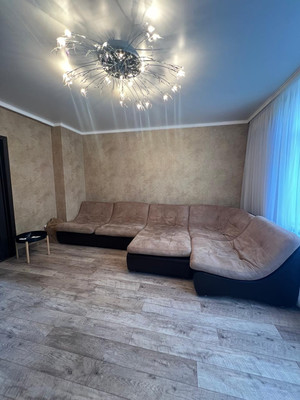 Продам трехкомнатную (3-комн.) квартиру, Красная ул, 39, Кропоткин г