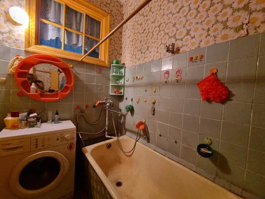 Продам двухкомнатную (2-комн.) квартиру, Комсомольская ул, 3, Брянск г