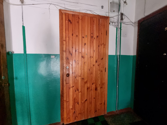 Продам двухкомнатную (2-комн.) квартиру, Комсомольская ул, 3, Брянск г